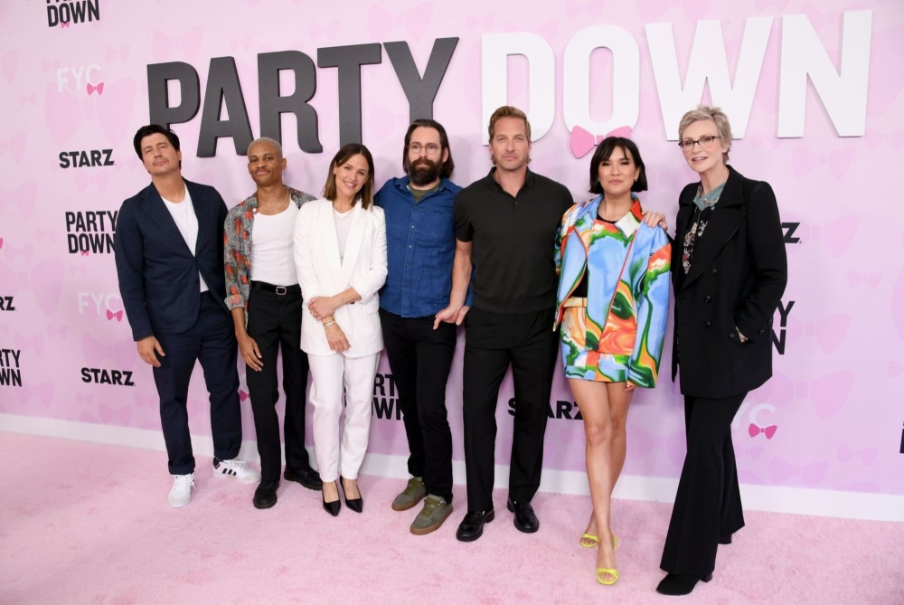 Click to view full size image
==============
June-03-_Party_Down-Season-3-FYC-Event-Red-Carpet-018.jpg June-03-_Party_Down-Season-3-FYC-Event-Red-Carpet-018.jpg