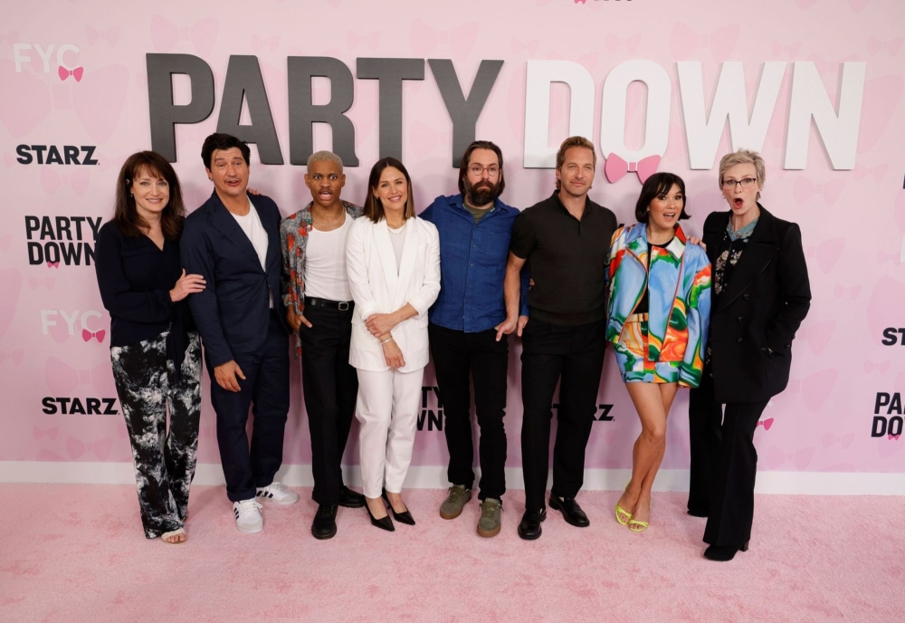 Click to view full size image
==============
June-03-_Party_Down-Season-3-FYC-Event-Red-Carpet-030.jpg June-03-_Party_Down-Season-3-FYC-Event-Red-Carpet-030.jpg