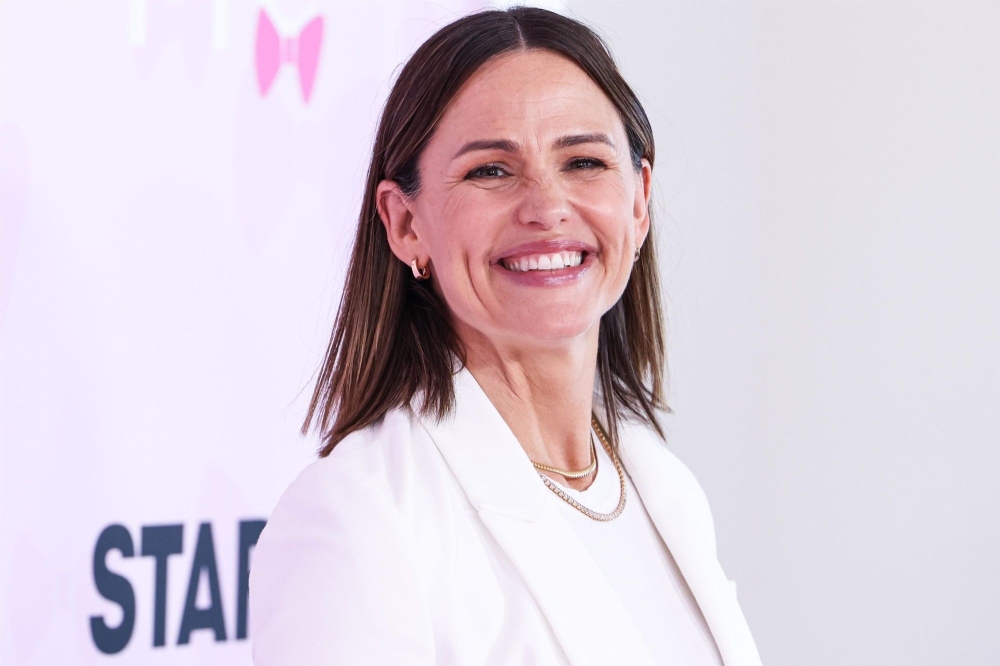 Click to view full size image
==============
June-03-_Party_Down-Season-3-FYC-Event-Red-Carpet-138.jpg June-03-_Party_Down-Season-3-FYC-Event-Red-Carpet-138.jpg