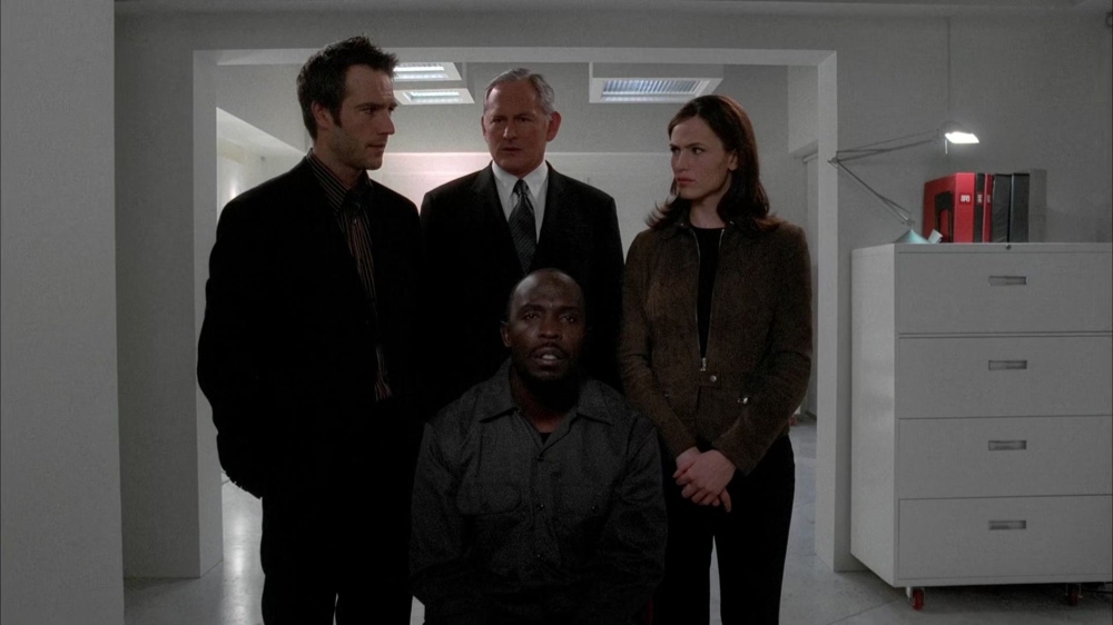 Click to view full size image
==============
4x16-Another-Mister-Sloane-025.jpg 4x16-Another-Mister-Sloane-025.jpg