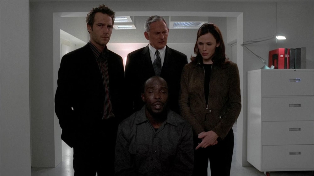 Click to view full size image
==============
4x16-Another-Mister-Sloane-026.jpg 4x16-Another-Mister-Sloane-026.jpg
