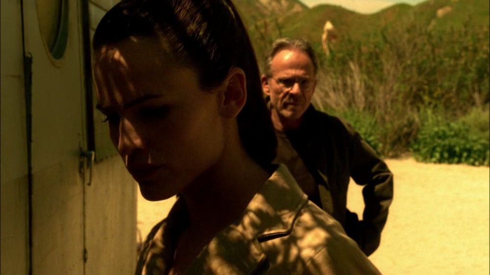 4x20-The-Descent-123.jpg