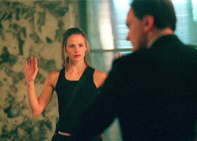 Click to view full size image
==============
Alias_1x13_Stills_28129.jpg Alias_1x13_Stills_28129.jpg