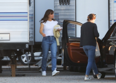 Click to view full size image
==============
Leaving_Trailer_TheLastThingHeToldMe_LA_June_2022_282929.jpg Leaving_Trailer_TheLastThingHeToldMe_LA_June_2022_282929.jpg