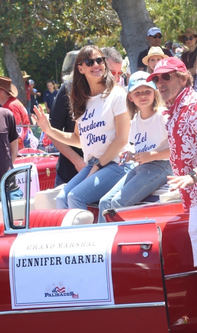 Click to view full size image
==============
4thJulyParade_July_2022_2815529.jpg 4thJulyParade_July_2022_2815529.jpg