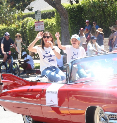 Click to view full size image
==============
4thJulyParade_July_2022_2817229.jpg 4thJulyParade_July_2022_2817229.jpg
