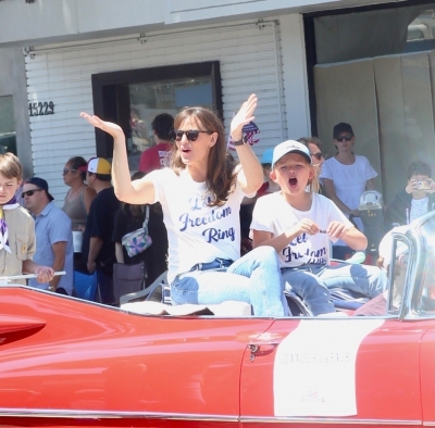 Click to view full size image
==============
4thJulyParade_July_2022_2818729.jpg 4thJulyParade_July_2022_2818729.jpg