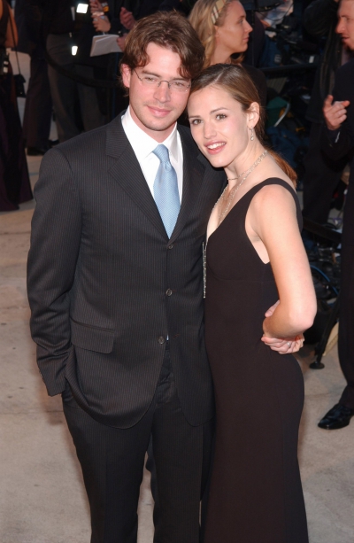 Click to view full size image
==============
VanityFairOscarParty_2002_28429.jpg VanityFairOscarParty_2002_28429.jpg