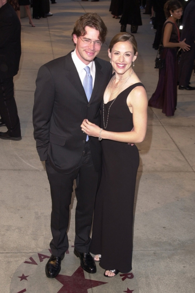 Click to view full size image
==============
VanityFairOscarParty_2002_28629.jpg VanityFairOscarParty_2002_28629.jpg