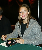 AliasDeclassified_BooksigningEvent_2002_282029.jpg