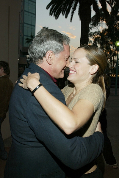 Click to view full size image
==============
_BehindScenes_Alias_Discussion_2002_282529.jpg _BehindScenes_Alias_Discussion_2002_282529.jpg