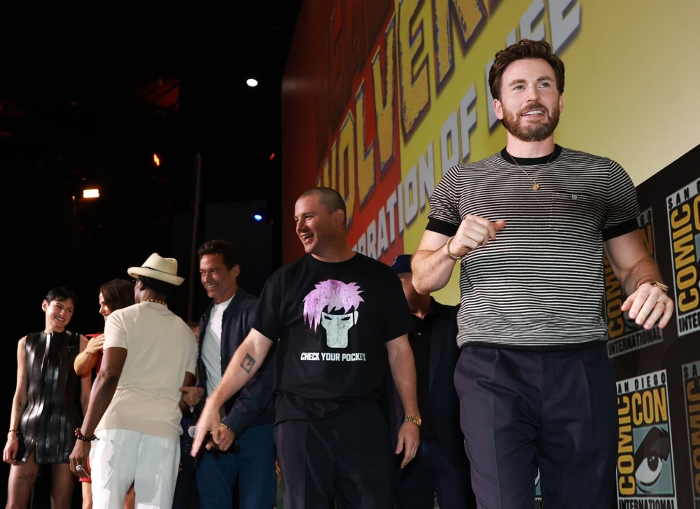 Click to view full size image
==============
jengarneronline_sdcc_panel_282929.jpg jengarneronline_sdcc_panel_282929.jpg