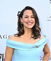 Filename=jengarneronline_dailyfrontrowawards_redcarpet_28529.jpg
Filesize=525KiB
Dimensions=2048x1365
Date added=May 11, 2025 jengarneronline_dailyfrontrowawards_redcarpet_28529.jpg